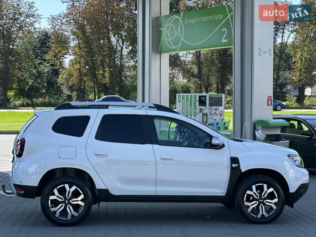 Білий Дачія Duster, об'ємом двигуна 1.3 л та пробігом 68 тис. км за 16000 $, фото 7 на Automoto.ua