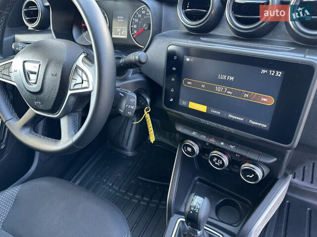 Білий Дачія Duster, об'ємом двигуна 1.3 л та пробігом 68 тис. км за 16000 $, фото 21 на Automoto.ua