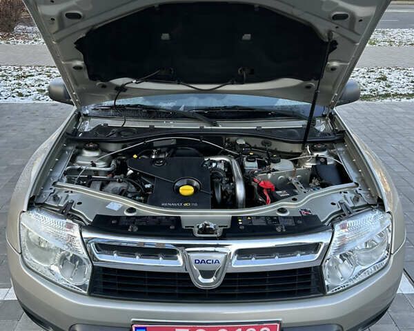 Бежевый Дачия Duster, объемом двигателя 1.5 л и пробегом 211 тыс. км за 8900 $, фото 16 на Automoto.ua