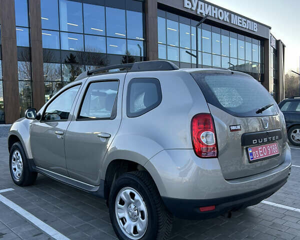 Бежевый Дачия Duster, объемом двигателя 1.5 л и пробегом 211 тыс. км за 8900 $, фото 1 на Automoto.ua
