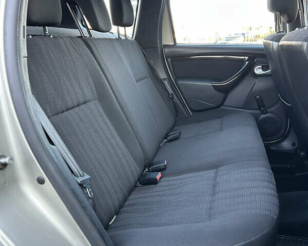 Бежевый Дачия Duster, объемом двигателя 1.5 л и пробегом 211 тыс. км за 8900 $, фото 11 на Automoto.ua