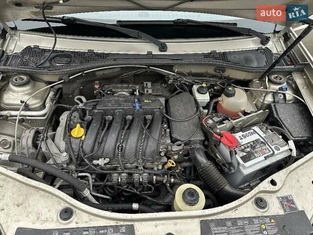 Бежевий Дачія Duster, об'ємом двигуна 1.6 л та пробігом 290 тис. км за 7600 $, фото 5 на Automoto.ua