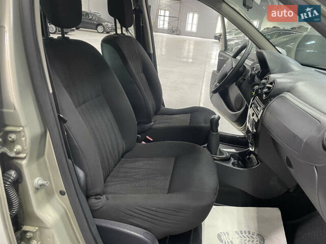 Бежевий Дачія Duster, об'ємом двигуна 1.5 л та пробігом 198 тис. км за 8650 $, фото 40 на Automoto.ua