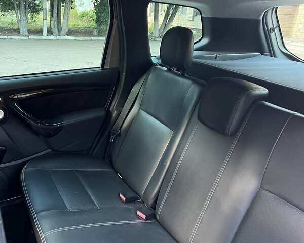 Бежевий Дачія Duster, об'ємом двигуна 1.5 л та пробігом 231 тис. км за 8900 $, фото 40 на Automoto.ua