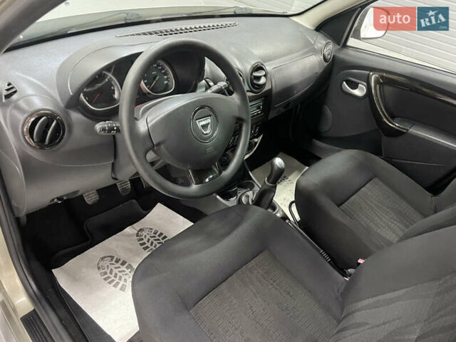 Бежевий Дачія Duster, об'ємом двигуна 1.5 л та пробігом 198 тис. км за 8650 $, фото 4 на Automoto.ua