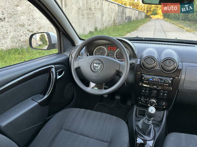 Бежевый Дачия Duster, объемом двигателя 1.5 л и пробегом 138 тыс. км за 9339 $, фото 121 на Automoto.ua