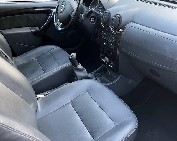 Бежевий Дачія Duster, об'ємом двигуна 1.5 л та пробігом 231 тис. км за 8900 $, фото 41 на Automoto.ua