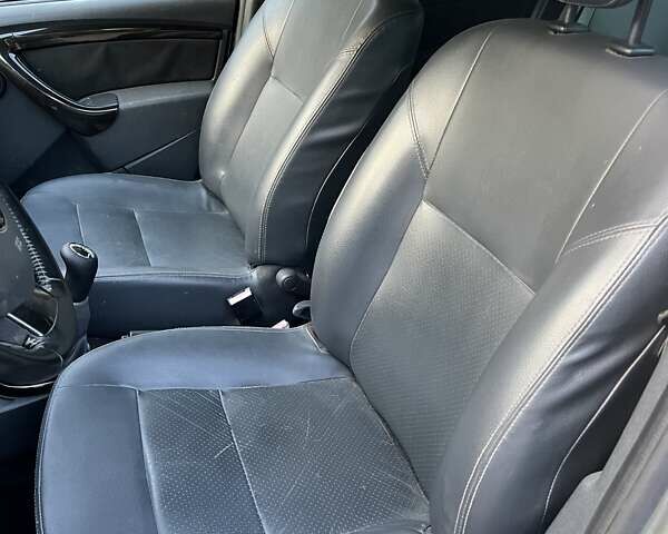 Бежевий Дачія Duster, об'ємом двигуна 1.5 л та пробігом 231 тис. км за 8900 $, фото 35 на Automoto.ua