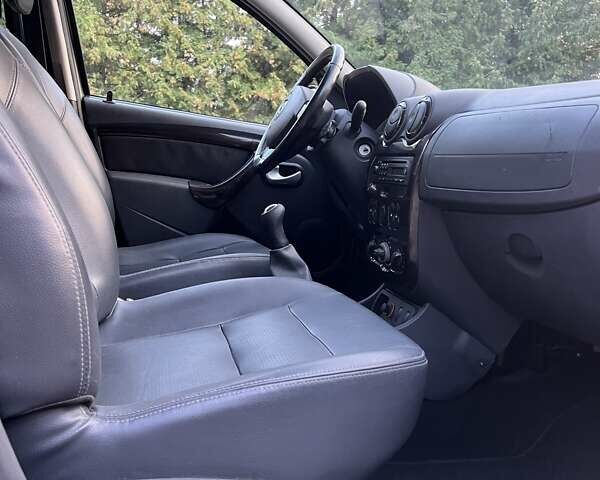 Бежевий Дачія Duster, об'ємом двигуна 1.5 л та пробігом 231 тис. км за 8900 $, фото 45 на Automoto.ua