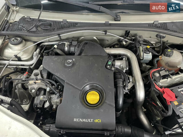 Дачія Duster 2011 у Стрые на Automoto.ua Бежевий Дачія Duster, об'ємом двигуна 1.5 л та пробігом 198 тис. км за 8950 $, фото 28 на Automoto.ua