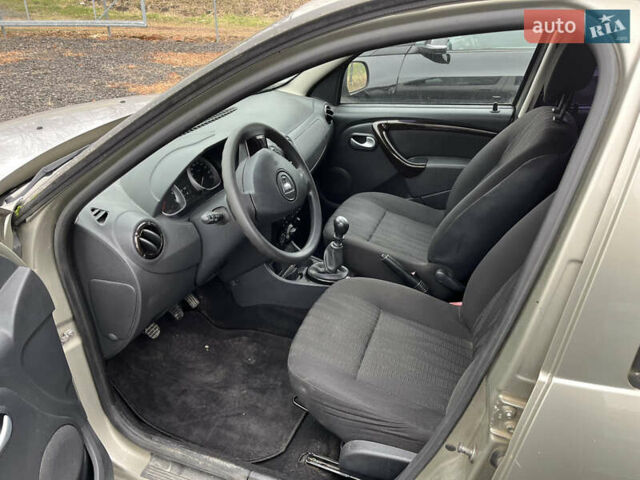 Бежевий Дачія Duster, об'ємом двигуна 1.5 л та пробігом 245 тис. км за 6300 $, фото 6 на Automoto.ua