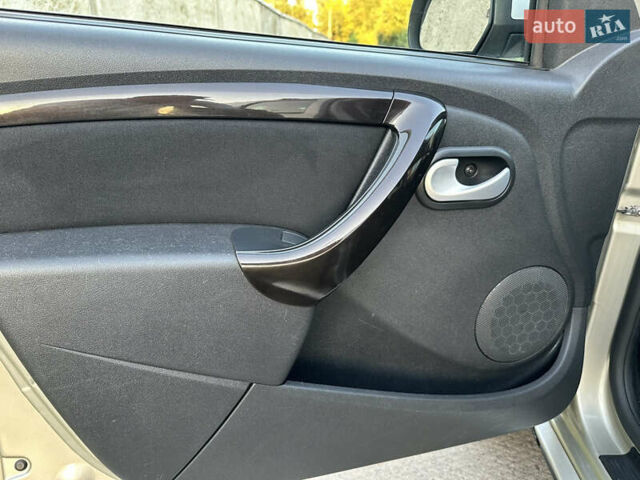 Бежевый Дачия Duster, объемом двигателя 1.5 л и пробегом 138 тыс. км за 9339 $, фото 81 на Automoto.ua