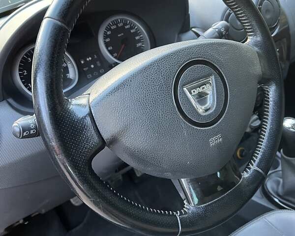 Бежевий Дачія Duster, об'ємом двигуна 1.5 л та пробігом 231 тис. км за 8900 $, фото 27 на Automoto.ua