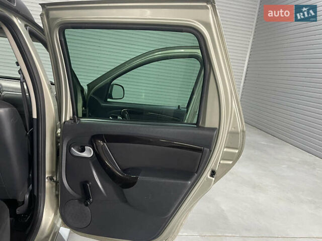 Дачія Duster 2011 у Стрые на Automoto.ua Бежевий Дачія Duster, об'ємом двигуна 1.5 л та пробігом 198 тис. км за 8950 $, фото 42 на Automoto.ua