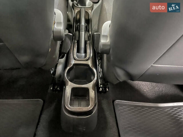 Дачія Duster 2011 у Стрые на Automoto.ua Бежевий Дачія Duster, об'ємом двигуна 1.5 л та пробігом 198 тис. км за 8950 $, фото 48 на Automoto.ua