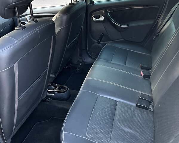 Бежевий Дачія Duster, об'ємом двигуна 1.5 л та пробігом 231 тис. км за 8900 $, фото 38 на Automoto.ua