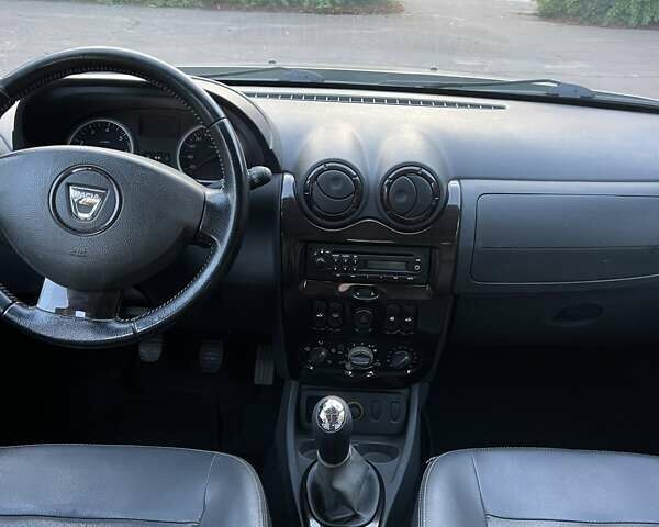 Бежевий Дачія Duster, об'ємом двигуна 1.5 л та пробігом 231 тис. км за 8900 $, фото 55 на Automoto.ua