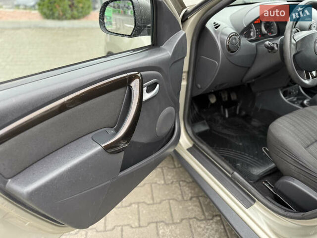 Бежевый Дачия Duster, объемом двигателя 1.6 л и пробегом 208 тыс. км за 7950 $, фото 11 на Automoto.ua