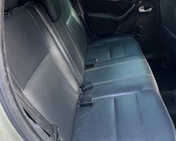 Бежевий Дачія Duster, об'ємом двигуна 1.5 л та пробігом 231 тис. км за 8900 $, фото 47 на Automoto.ua