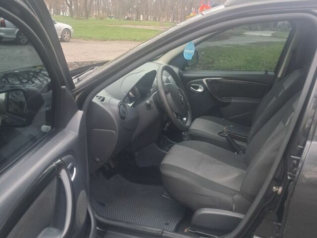 Черный Дачия Duster, объемом двигателя 1.5 л и пробегом 265 тыс. км за 8000 $, фото 4 на Automoto.ua