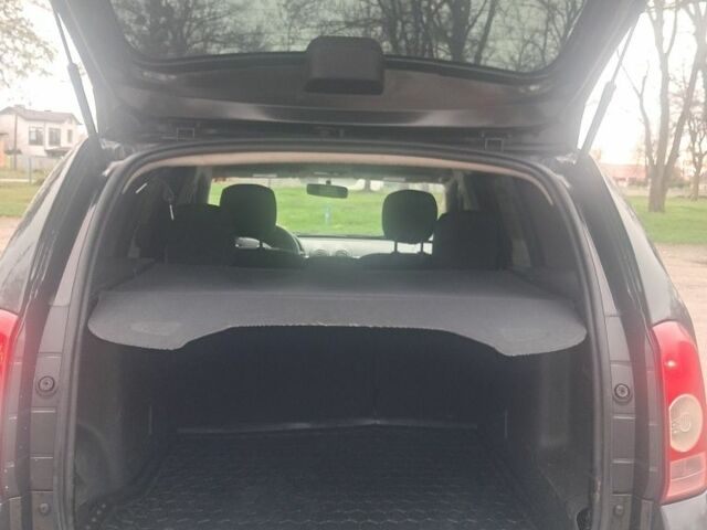 Черный Дачия Duster, объемом двигателя 1.5 л и пробегом 265 тыс. км за 8000 $, фото 6 на Automoto.ua