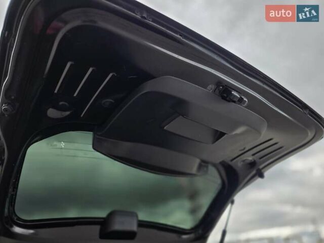 Черный Дачия Duster, объемом двигателя 1.5 л и пробегом 253 тыс. км за 8400 $, фото 57 на Automoto.ua