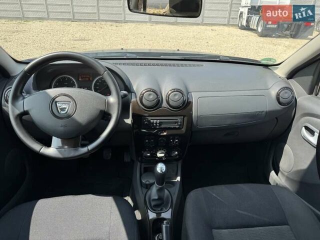 Черный Дачия Duster, объемом двигателя 1.6 л и пробегом 240 тыс. км за 7499 $, фото 12 на Automoto.ua