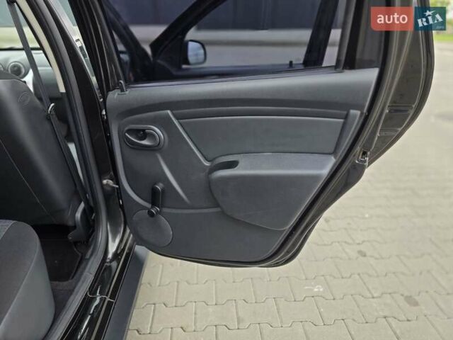 Черный Дачия Duster, объемом двигателя 1.5 л и пробегом 253 тыс. км за 8400 $, фото 53 на Automoto.ua