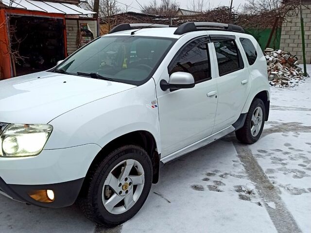 Черный Дачия Duster, объемом двигателя 2 л и пробегом 165 тыс. км за 9000 $, фото 3 на Automoto.ua