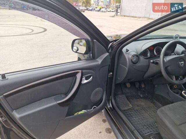 Черный Дачия Duster, объемом двигателя 1.46 л и пробегом 230 тыс. км за 7900 $, фото 17 на Automoto.ua