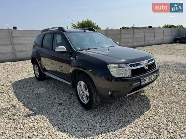 Черный Дачия Duster, объемом двигателя 1.6 л и пробегом 240 тыс. км за 7499 $, фото 2 на Automoto.ua