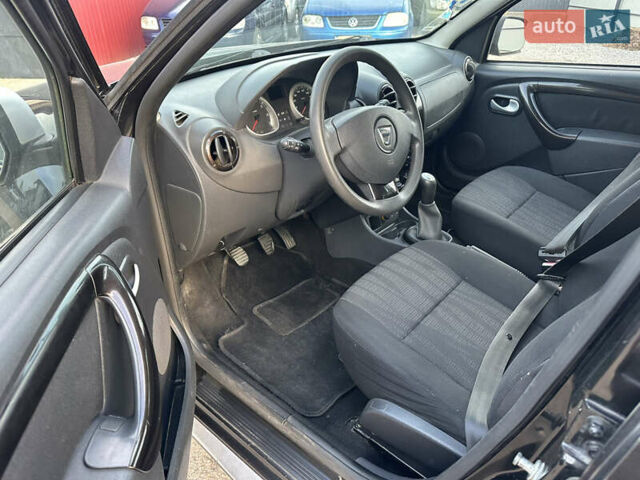 Дачия Duster 2010 в Сокале на Automoto.ua Черный Дачия Duster, объемом двигателя 1.5 л и пробегом 267 тыс. км за 8600 $, фото 8 на Automoto.ua