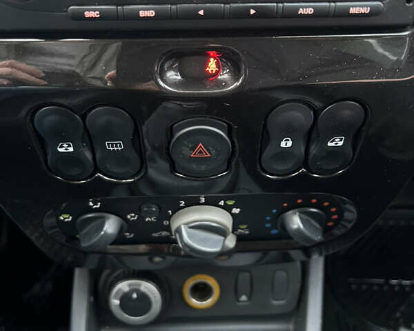 Черный Дачия Duster, объемом двигателя 1.5 л и пробегом 180 тыс. км за 9300 $, фото 13 на Automoto.ua