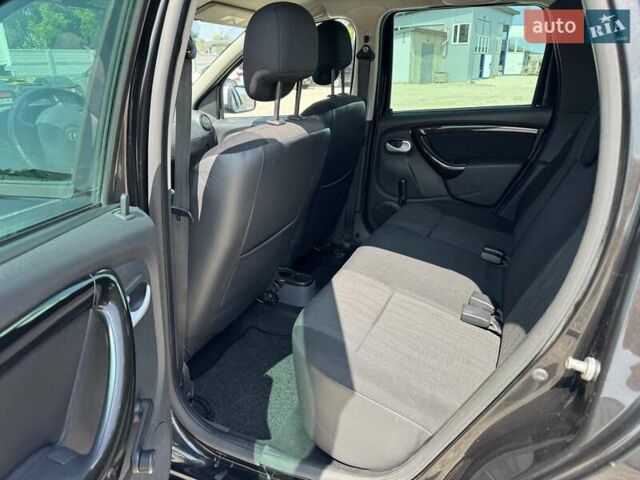 Черный Дачия Duster, объемом двигателя 1.6 л и пробегом 240 тыс. км за 7499 $, фото 11 на Automoto.ua