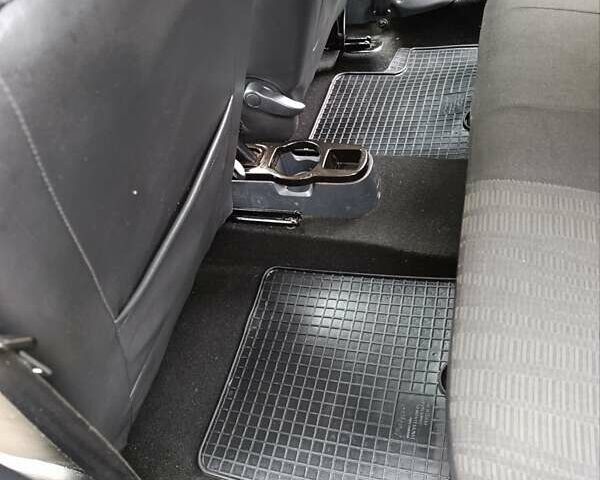 Черный Дачия Duster, объемом двигателя 1.6 л и пробегом 239 тыс. км за 8800 $, фото 24 на Automoto.ua