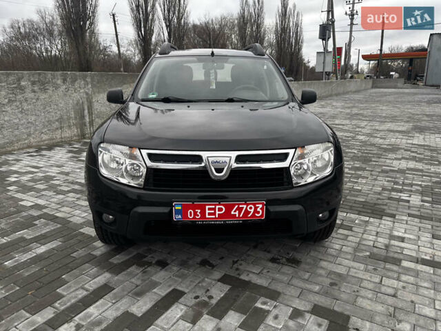 Черный Дачия Duster, объемом двигателя 1.6 л и пробегом 181 тыс. км за 8300 $, фото 2 на Automoto.ua