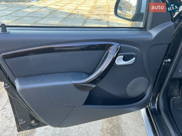 Чорний Дачія Duster, об'ємом двигуна 1.6 л та пробігом 188 тис. км за 8800 $, фото 13 на Automoto.ua
