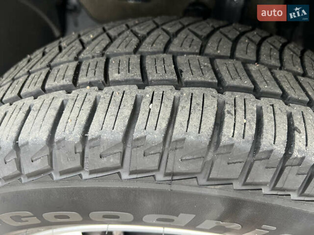 Черный Дачия Duster, объемом двигателя 1.5 л и пробегом 200 тыс. км за 8800 $, фото 8 на Automoto.ua