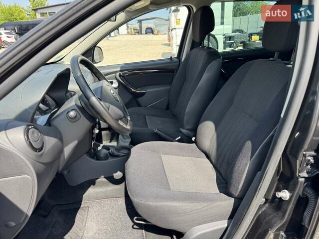 Черный Дачия Duster, объемом двигателя 1.6 л и пробегом 240 тыс. км за 7499 $, фото 9 на Automoto.ua