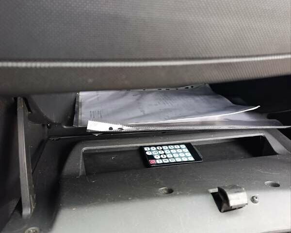 Черный Дачия Duster, объемом двигателя 1.6 л и пробегом 239 тыс. км за 8800 $, фото 16 на Automoto.ua