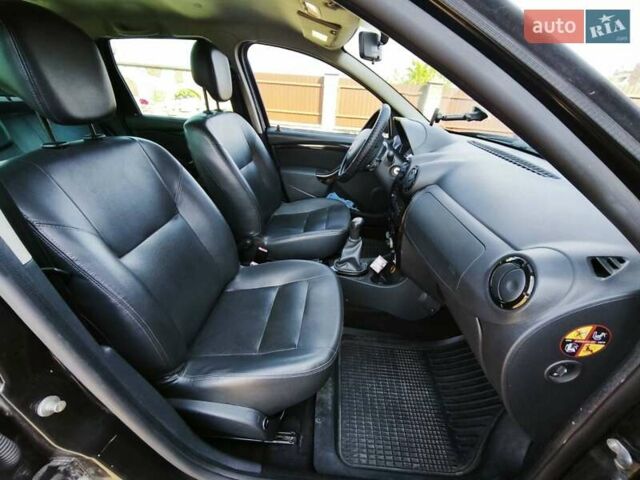 Чорний Дачія Duster, об'ємом двигуна 1.6 л та пробігом 112 тис. км за 9999 $, фото 8 на Automoto.ua