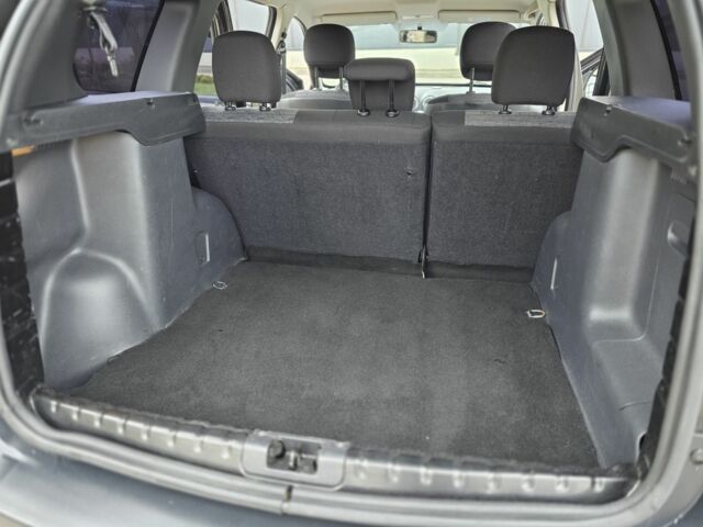 Черный Дачия Duster, объемом двигателя 1.5 л и пробегом 253 тыс. км за 8400 $, фото 6 на Automoto.ua