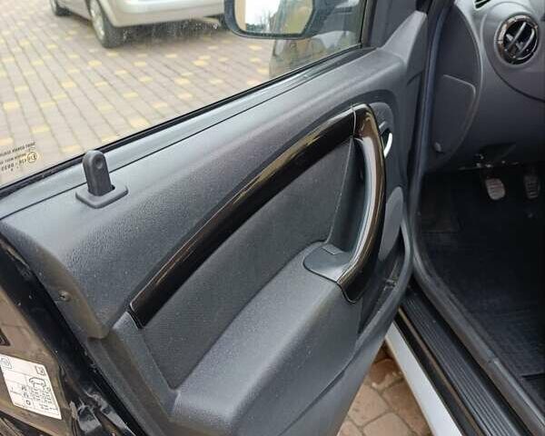 Черный Дачия Duster, объемом двигателя 1.6 л и пробегом 239 тыс. км за 8800 $, фото 25 на Automoto.ua