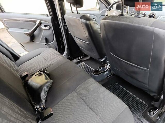 Черный Дачия Duster, объемом двигателя 1.6 л и пробегом 239 тыс. км за 8800 $, фото 27 на Automoto.ua