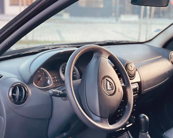 Черный Дачия Duster, объемом двигателя 1.6 л и пробегом 250 тыс. км за 7999 $, фото 7 на Automoto.ua