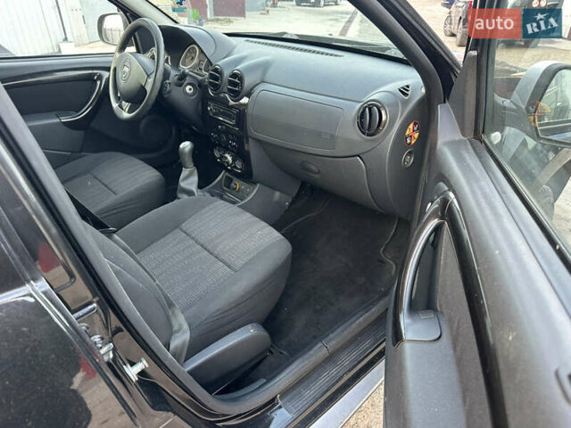 Дачия Duster 2010 в Сокале на Automoto.ua Черный Дачия Duster, объемом двигателя 1.5 л и пробегом 267 тыс. км за 8600 $, фото 11 на Automoto.ua