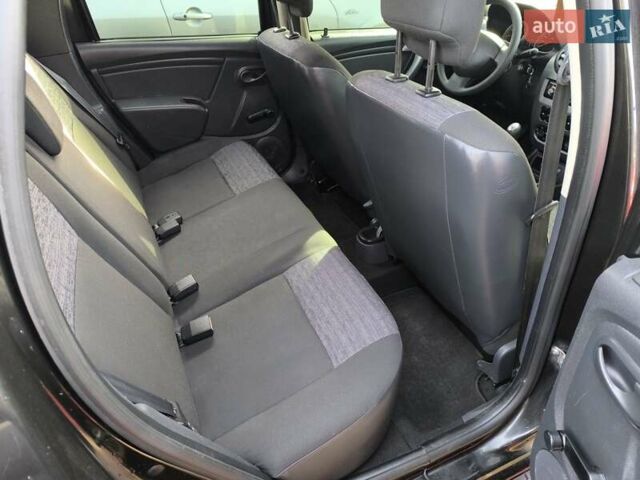 Чорний Дачія Duster, об'ємом двигуна 1.6 л та пробігом 226 тис. км за 8100 $, фото 23 на Automoto.ua