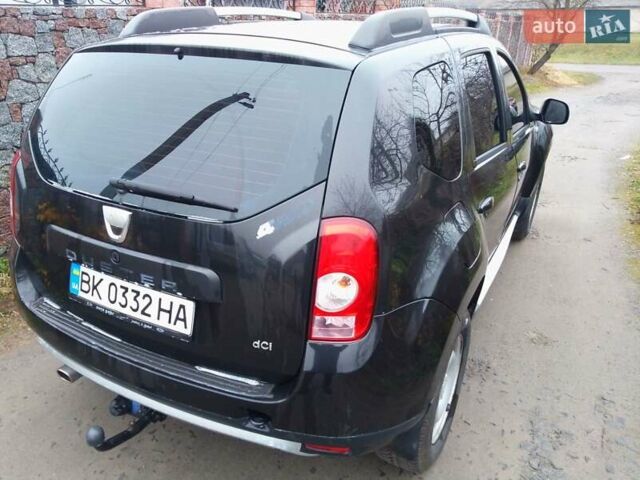 Черный Дачия Duster, объемом двигателя 1.5 л и пробегом 226 тыс. км за 11500 $, фото 2 на Automoto.ua