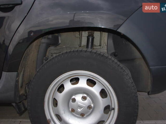 Чорний Дачія Duster, об'ємом двигуна 1.5 л та пробігом 235 тис. км за 8500 $, фото 16 на Automoto.ua