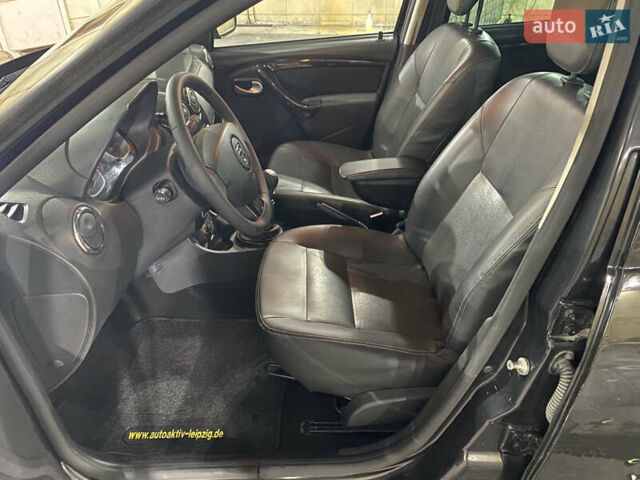 Чорний Дачія Duster, об'ємом двигуна 1.5 л та пробігом 181 тис. км за 7800 $, фото 15 на Automoto.ua